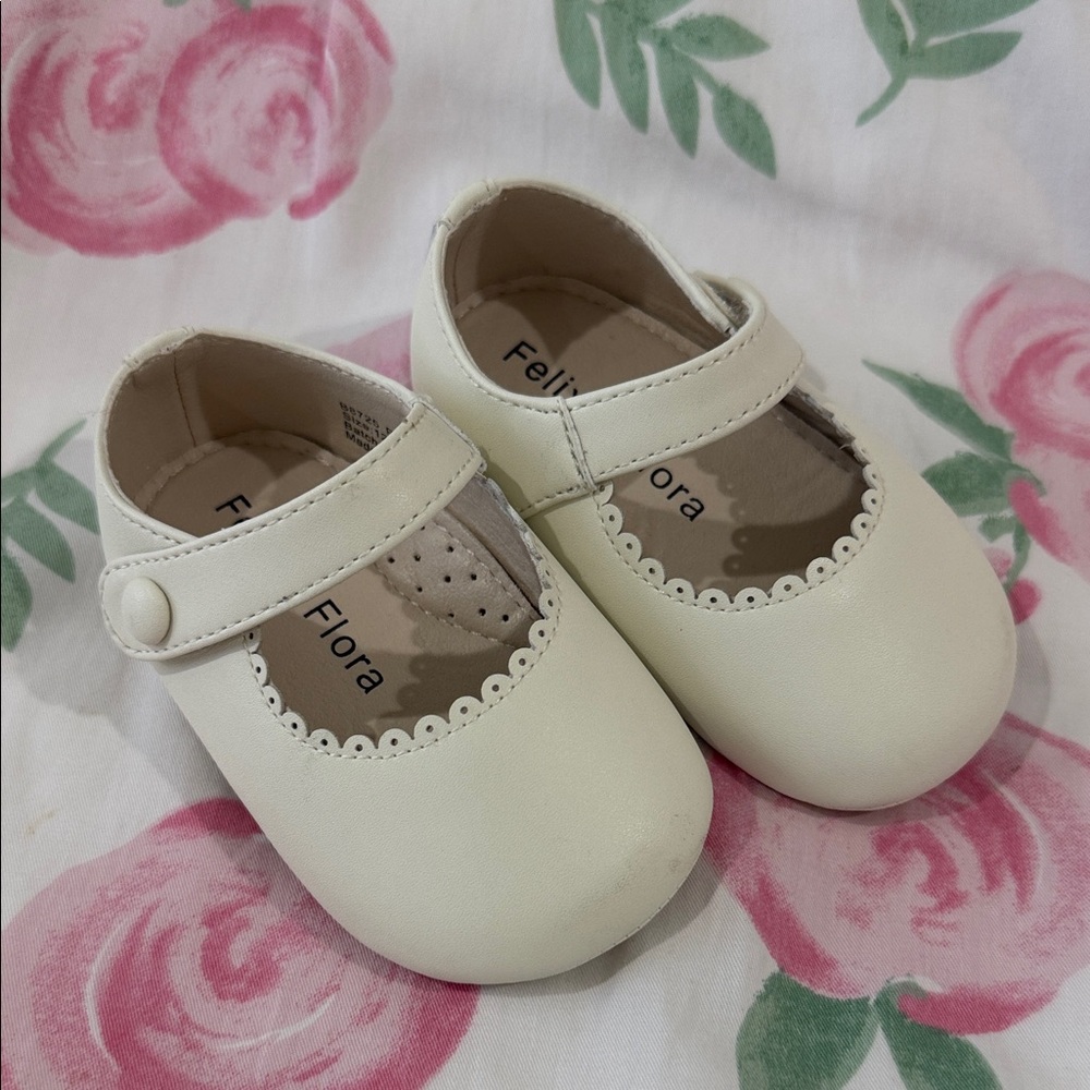 Felix & Flora Ivory Kids Dress Shoes